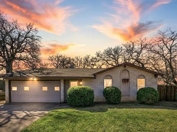 2704 Scenic Hills Dr, Bedford, TX 76021