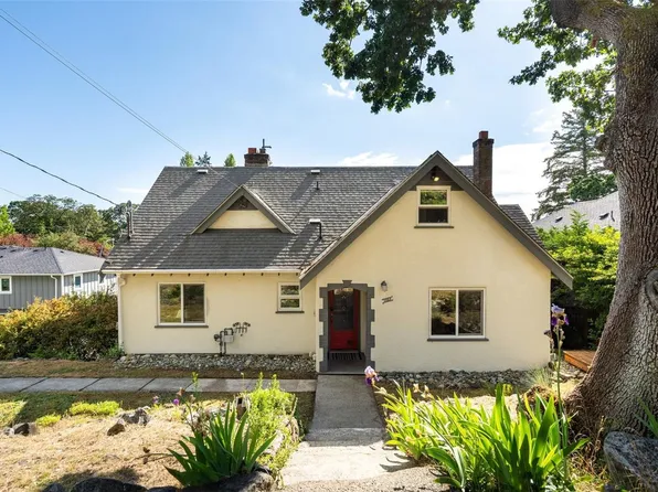 1161 Clovelly Ter, Saanich, BC V8P 1V7