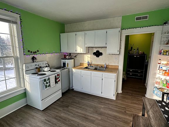 2nd image of 332 S Main St #C