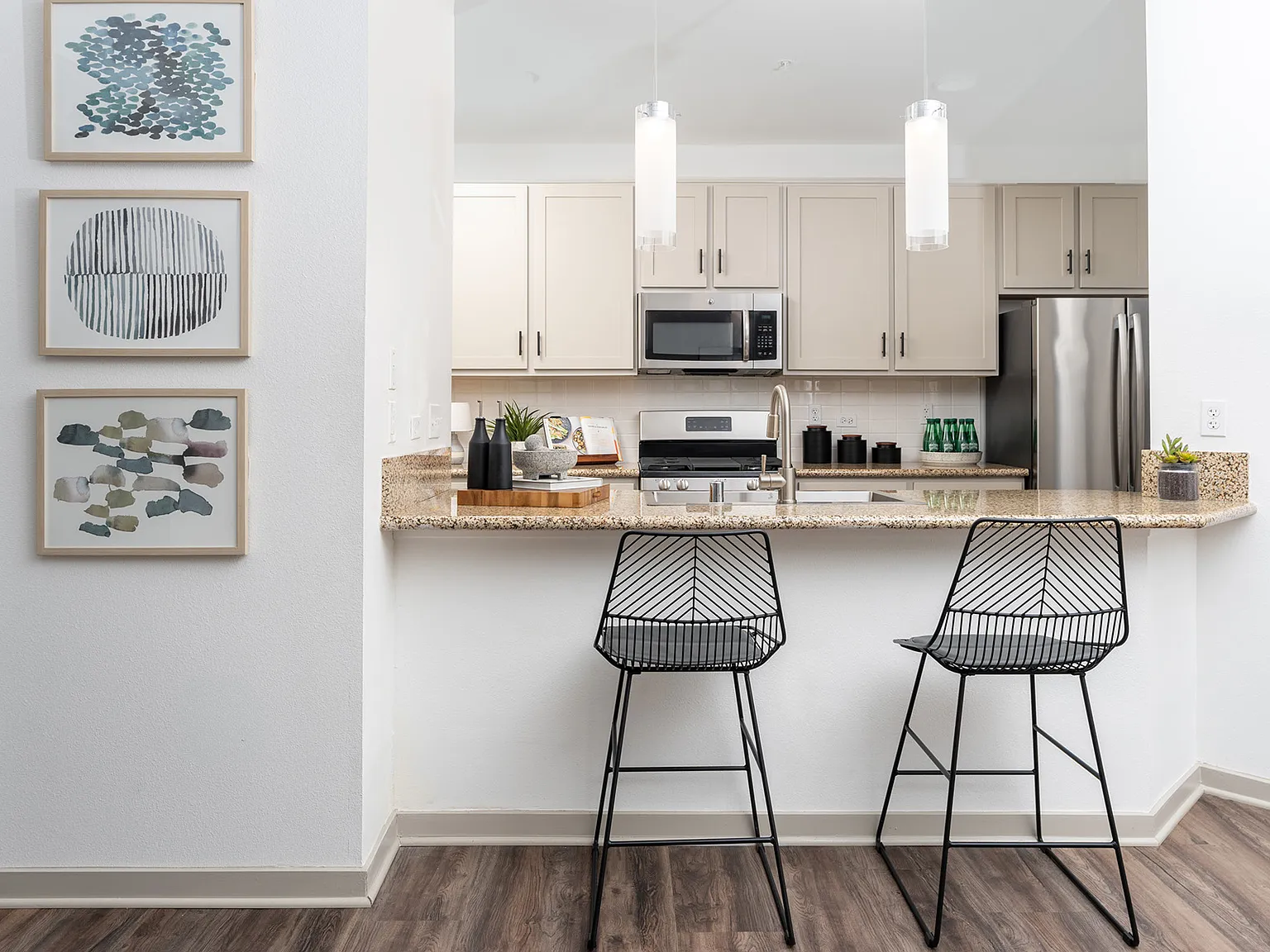 Mira Bella Apartments San Diego — Photo 3