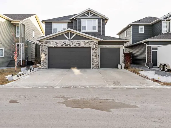 1402 NW Price Rd, Carstairs, AB T0M 0N0