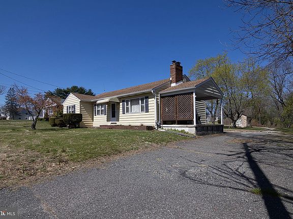 2nd image of 13 Cedar Brook Rd