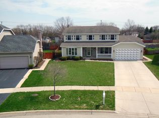 608 Stuart Dr, Carol Stream, IL 60188