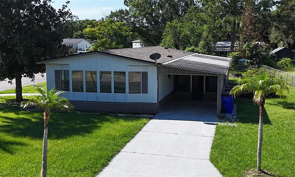 2310 Lakota Ln