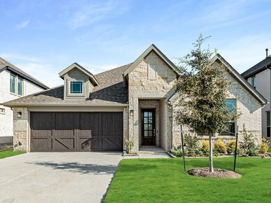 1407 Fishergate Dr, Forney, TX 75126