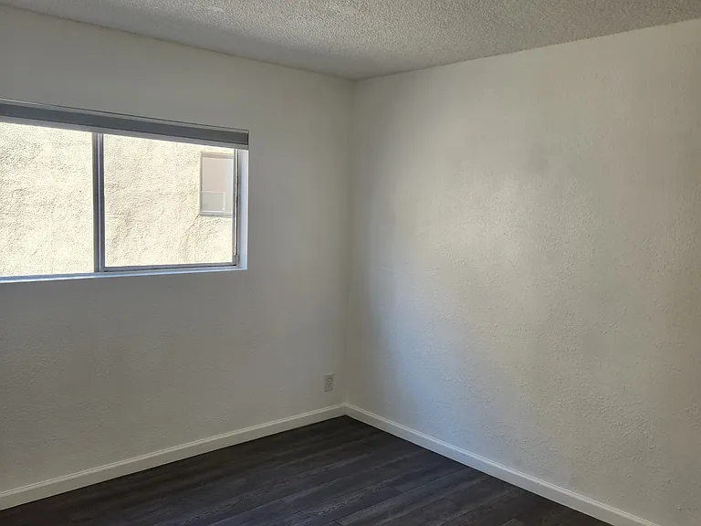 7332 Variel Ave #14 — Photo 10