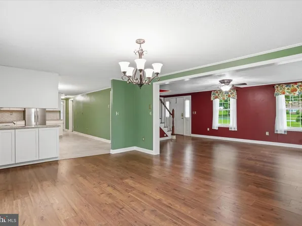 32 7th St, Shenandoah Junction, WV 25442