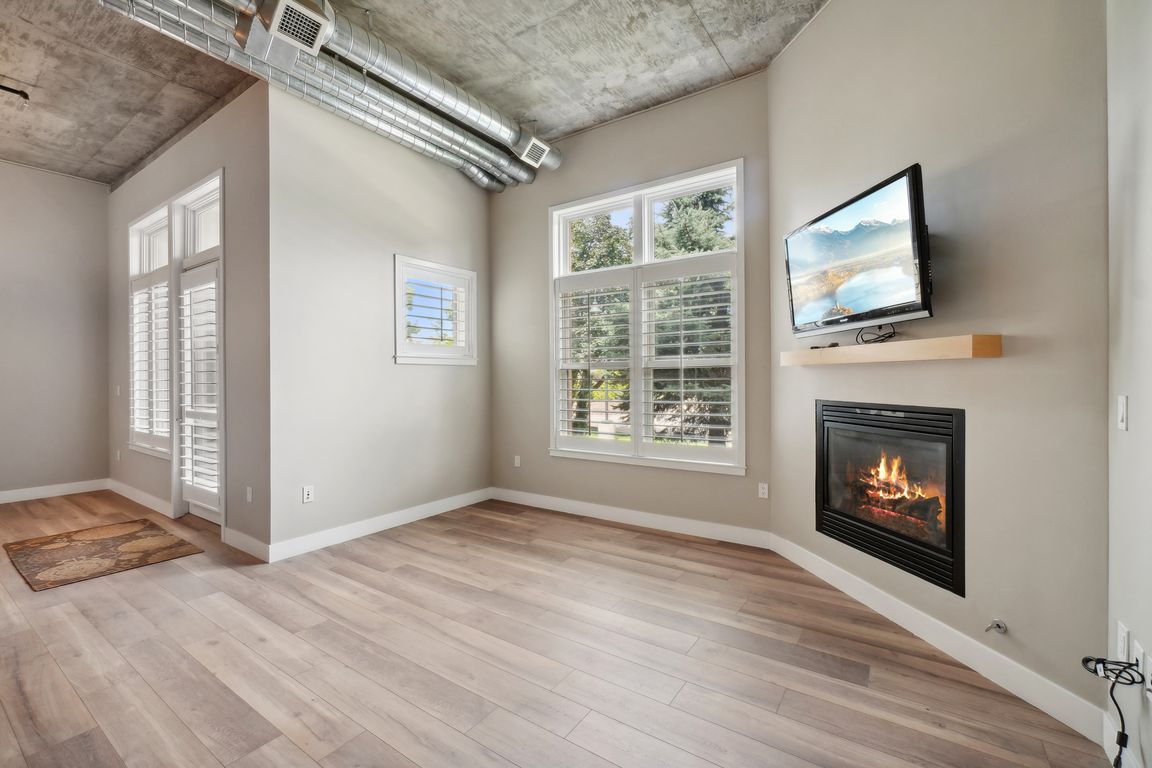 Arapahoe Ave 106-008.jpg