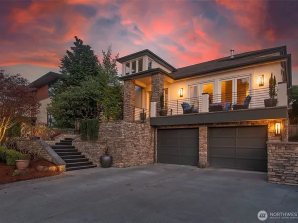 8234 Fairway Drive NE, Seattle, WA 98115