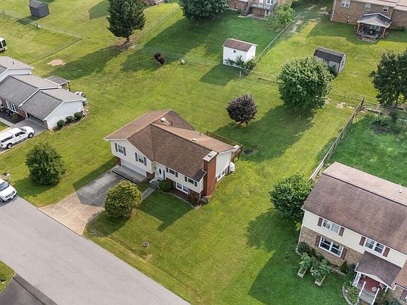 5th image of 352 Partridge Dr