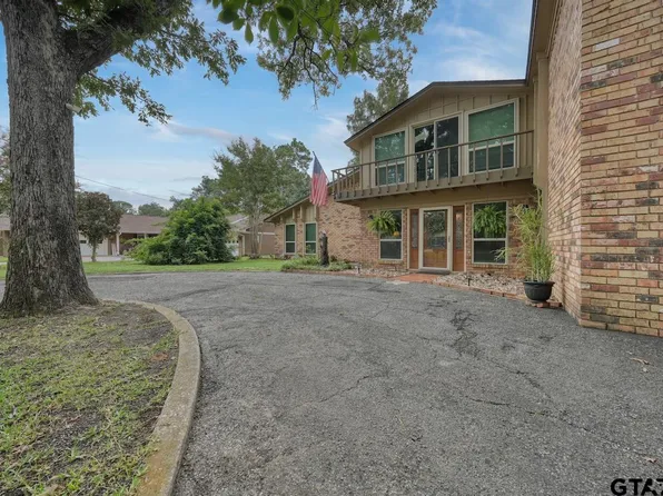 220 Texas Dr, Hideaway, TX 75771