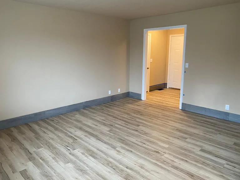 5598 E St — Photo 3
