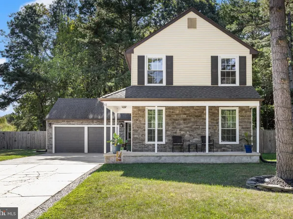 61 Shoreline Dr, Atco, NJ 08004