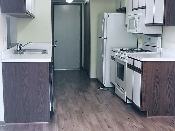 4th image of 9320 Meadowview Dr #0