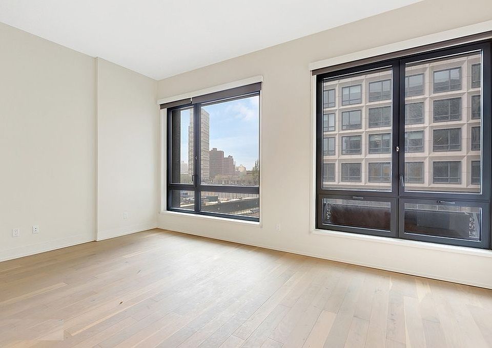 1st image of 550 Vanderbilt Ave APT 228