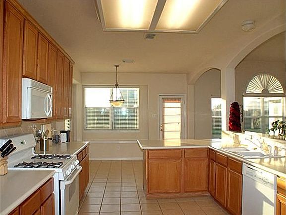 5th image of 3806 Trent Cove Ln