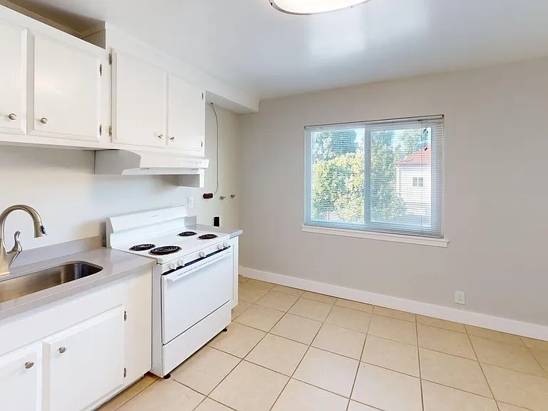 1509 Morton St #E — Photo 6