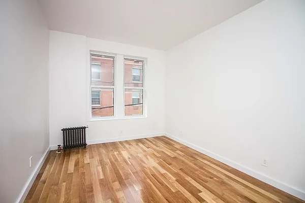 Rented by EXR | media 42