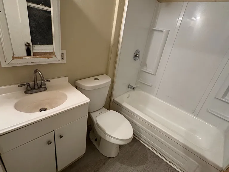 3040 Glenway Ave #1 — Photo 8