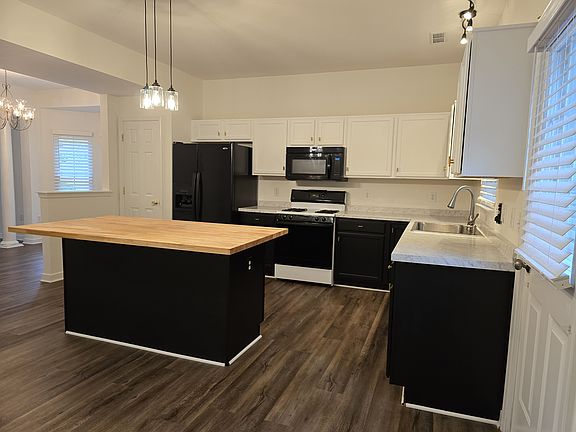 Open Kitchen