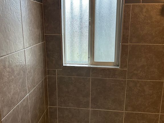 2nd image of 634 W 4th St #634