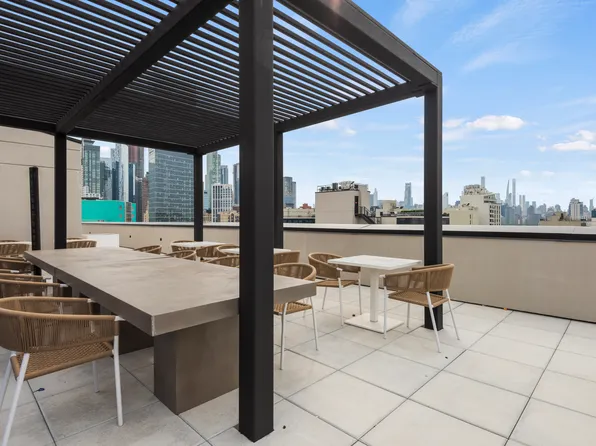 597 Grand Street image 7 of 39