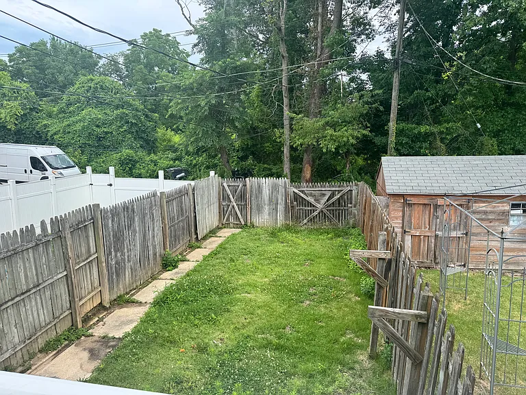 1548 Aldeney Ave — Photo 19