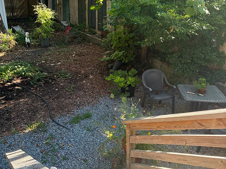 1401 Grace St — Photo 9