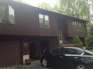 395 Mansfield Grove Rd, East Haven, CT 06512