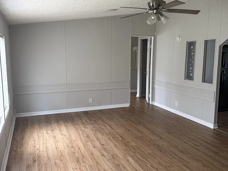 3815 S Francis Rd — Photo 11