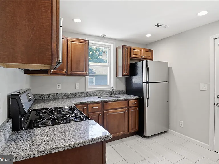 5242 Sands Rd — Photo 16