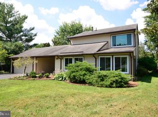 102 Farmington Ct, Sterling, VA 20164