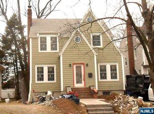 322 Mountain Way, Rutherford, NJ 07070