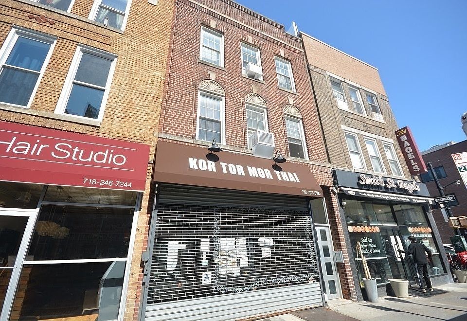 1st image of 204 Smith St #3