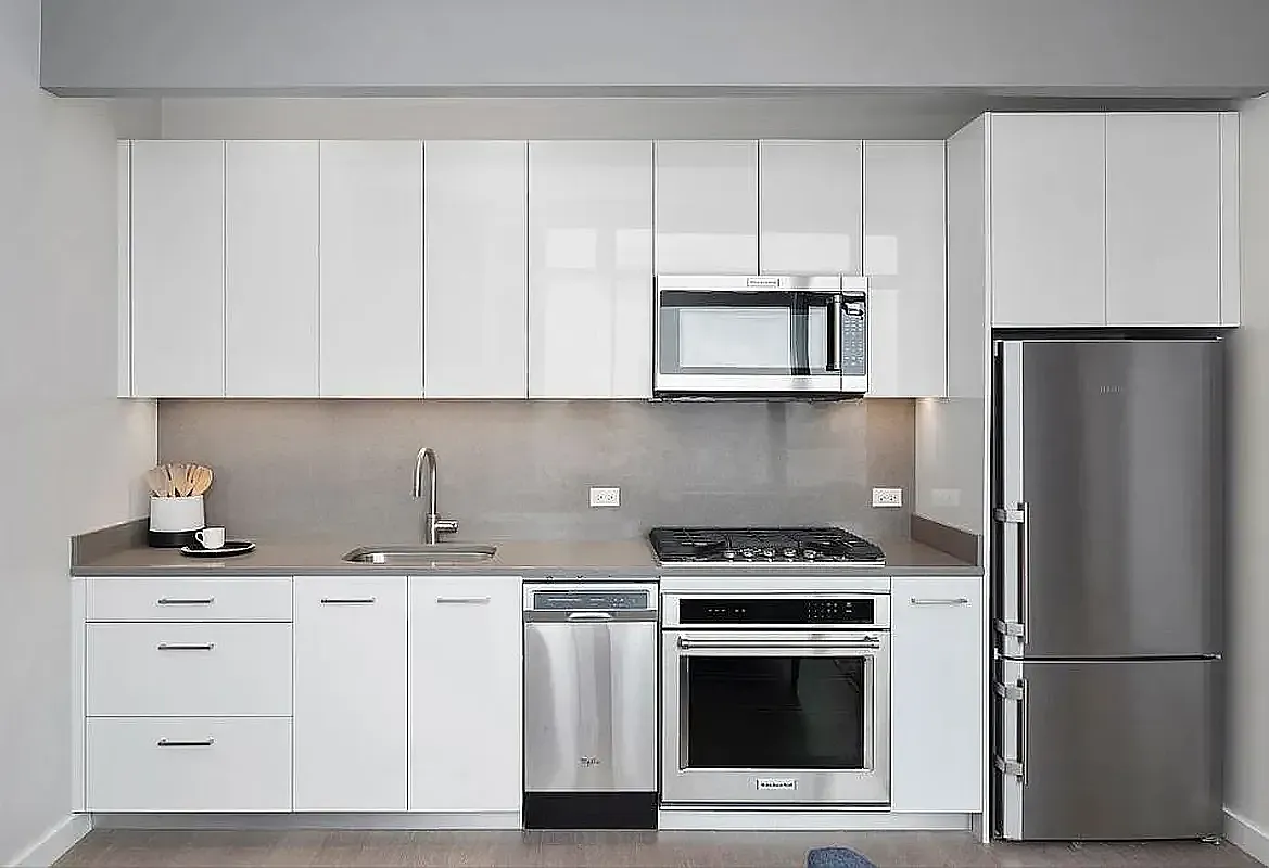 42 West 33rd Street — Photo 3