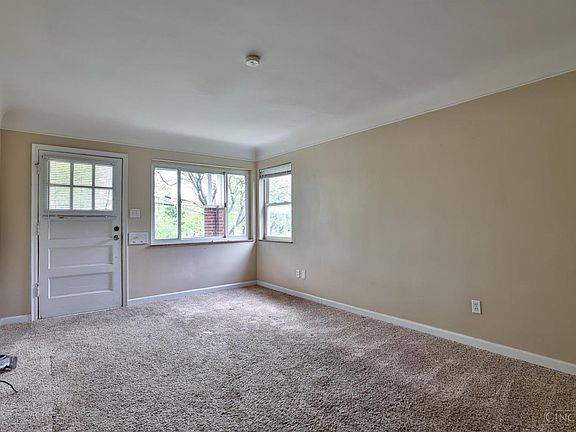 5th image of 1029 Covedale Ave