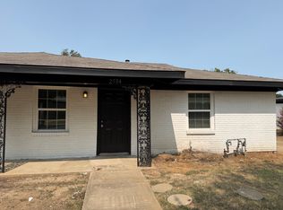 2504 Normont Cir, Fort Worth, TX 76103