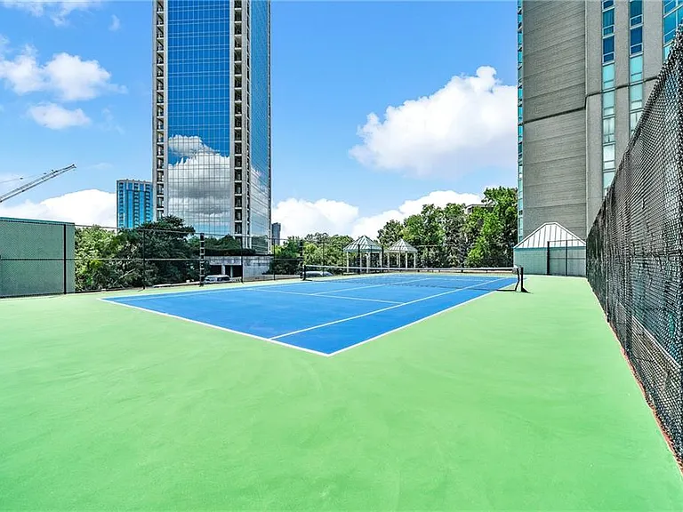 2870 Pharr Court South NW #NW-305-305 — Photo 30