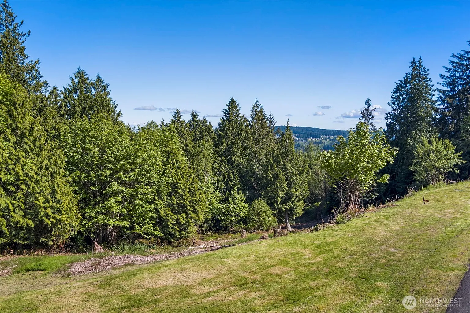 639 Rainier Lane photo 1
