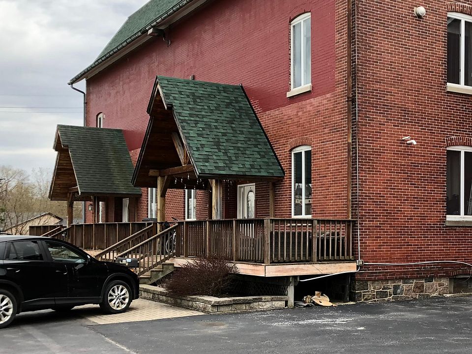 1st image of 3 Railroad Ave #1-B