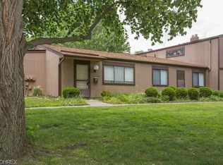 26673 Lake Of The Falls Blvd, Olmsted Falls, OH 44138