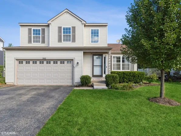 742 Sun Lake Rd, Lake Villa, IL 60046
