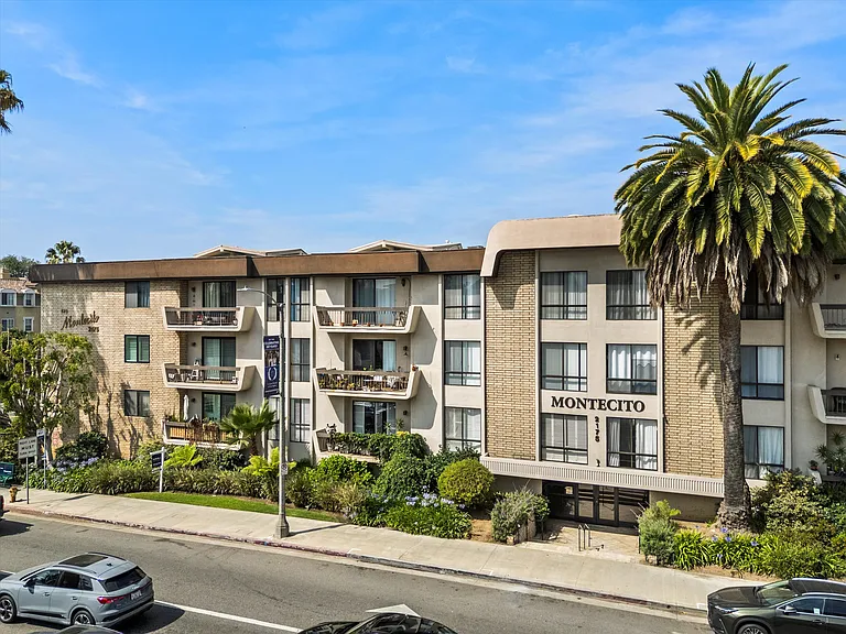 2175 S Beverly Glen Blvd #406 — Photo 23