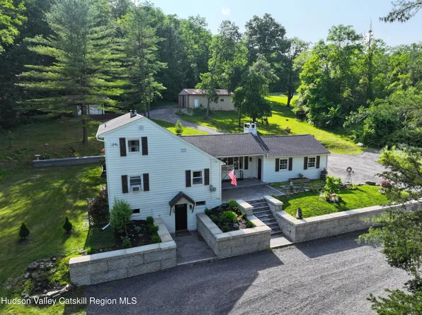 53 Nodine Mountain Road, New Baltimore, NY 12124