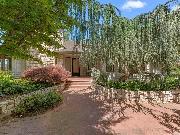 140 E Ridgeline Dr, Boise, ID 83702