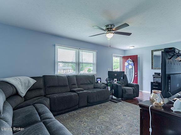 5th image of 117 Hillcrest Dr