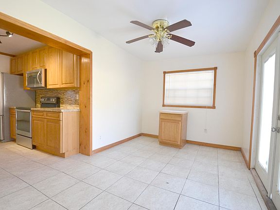 BONUS ROOM - CABINET WILL BE GONE