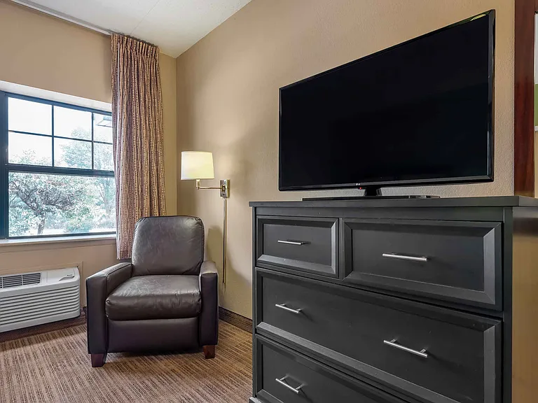 Studio Suite - 1 King Bed