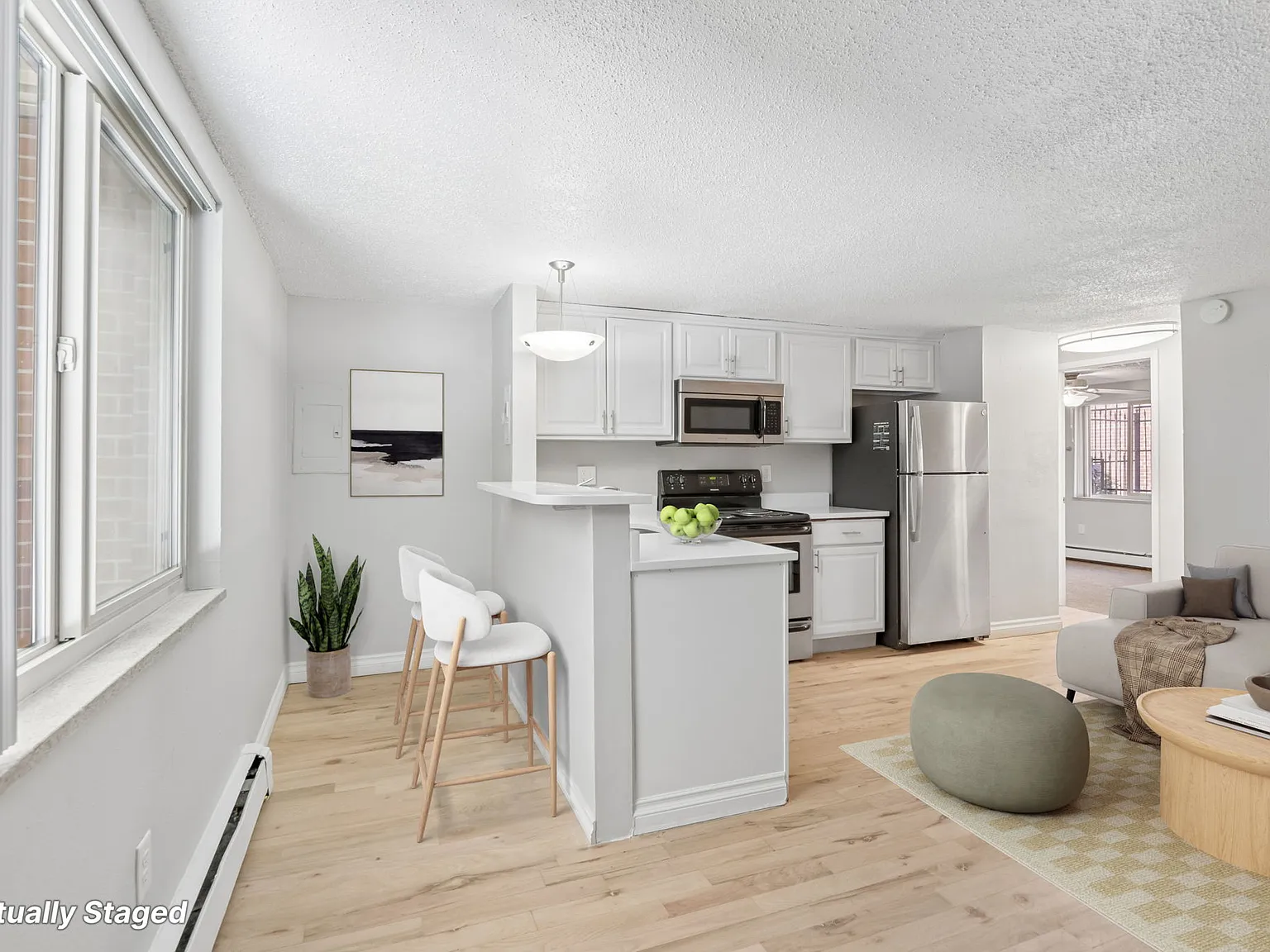 222 Logan — Photo 4