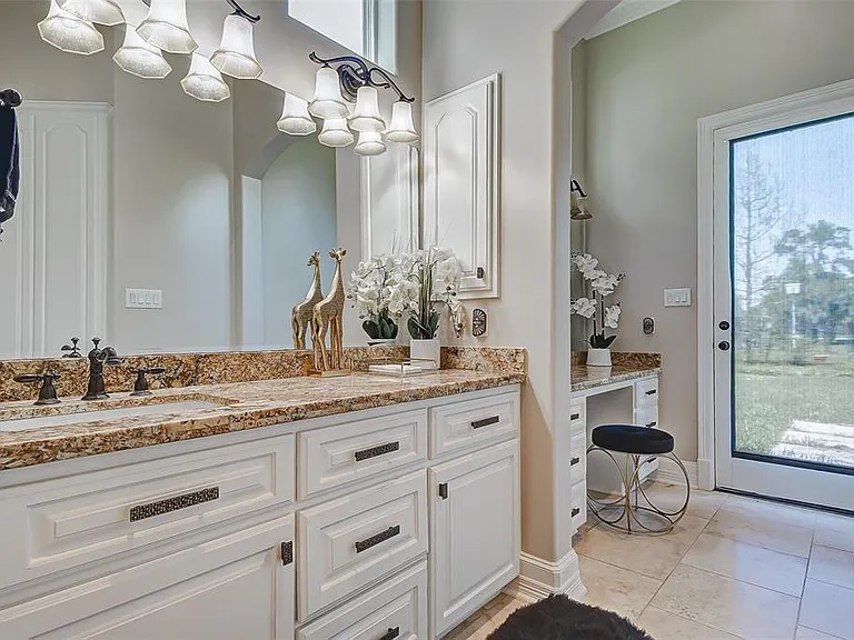 33202 W Haddon Ct — Photo 25